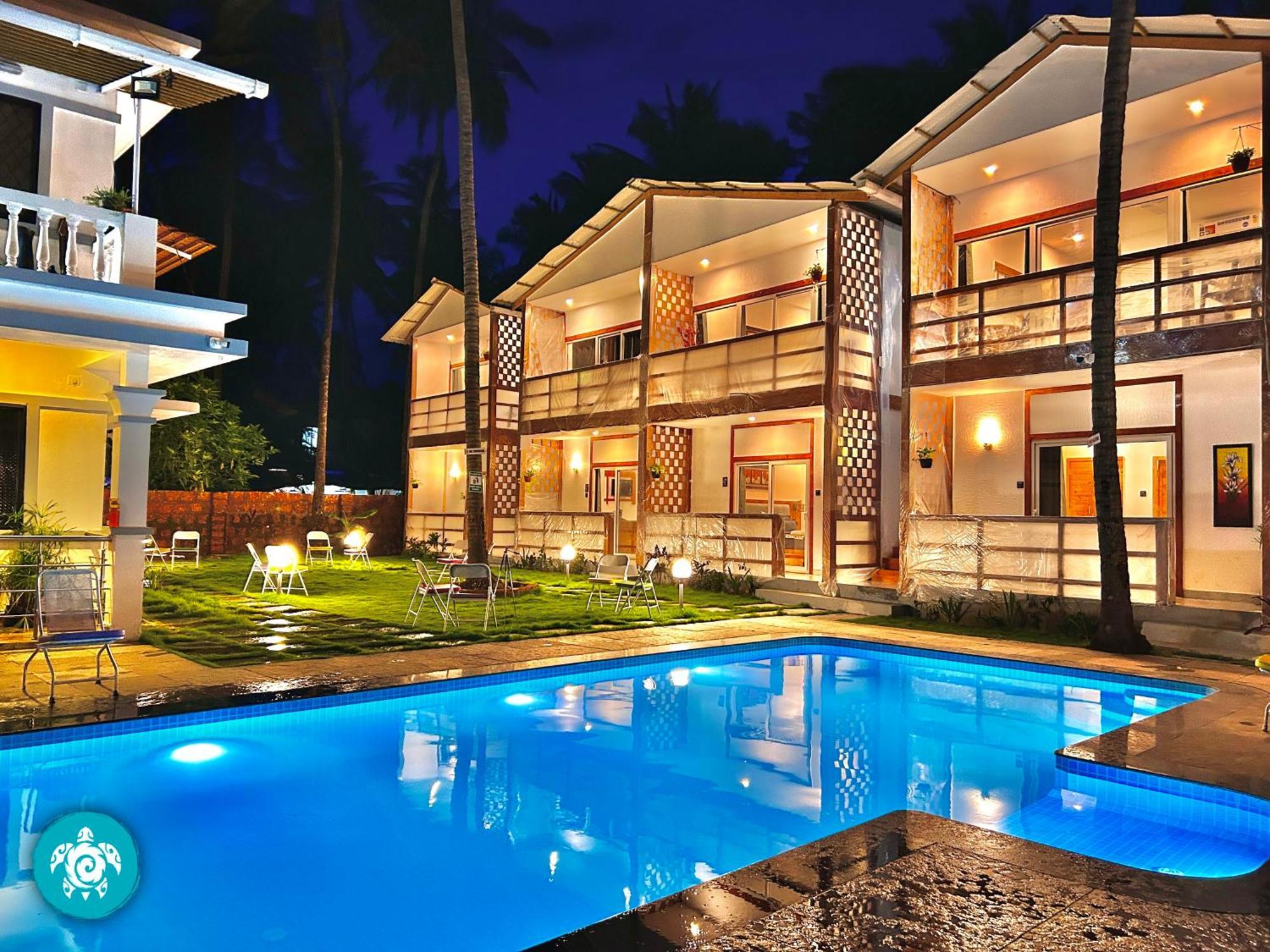 White Turtle Hotel Morjim Exterior foto